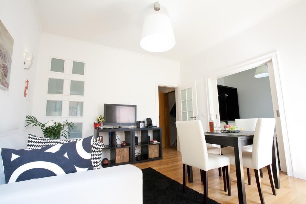 Downtown Apartments Bica Lisbon Exterior photo