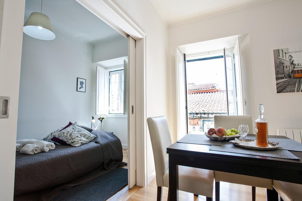 Downtown Apartments Bica Lisbon Exterior photo